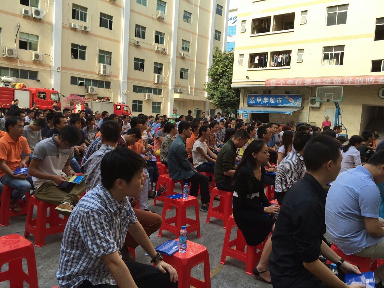 甲岸科技園組織消防演習(xí)，提高企業(yè)安全生產(chǎn)意識(shí)