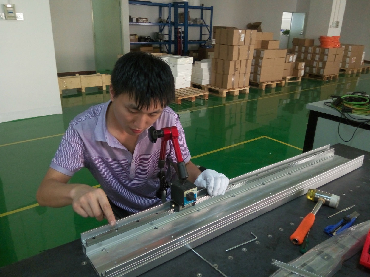 深圳哪家直線(xiàn)電機(jī)平臺(tái)做的好些？