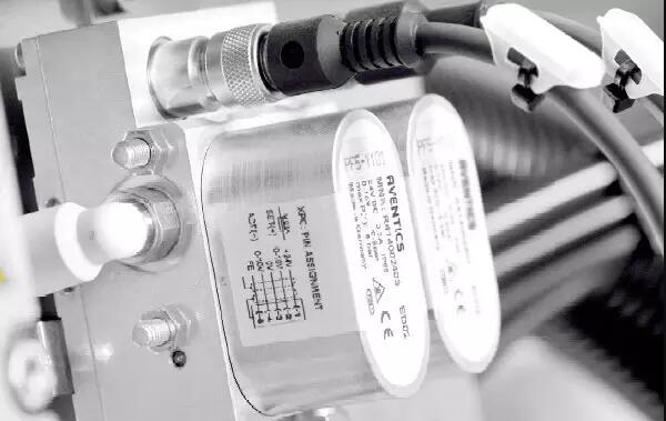 安沃馳R414002403與R414002413的區(qū)別？